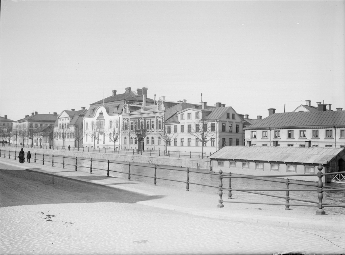 Östra Ågatan norrut från Islandsbron 1901